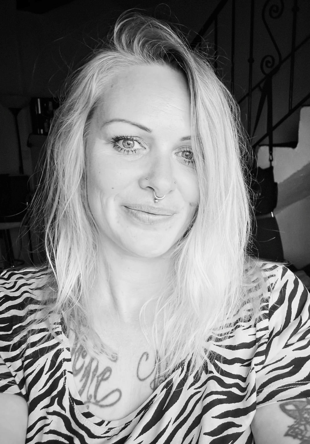 Claire PEUPLE